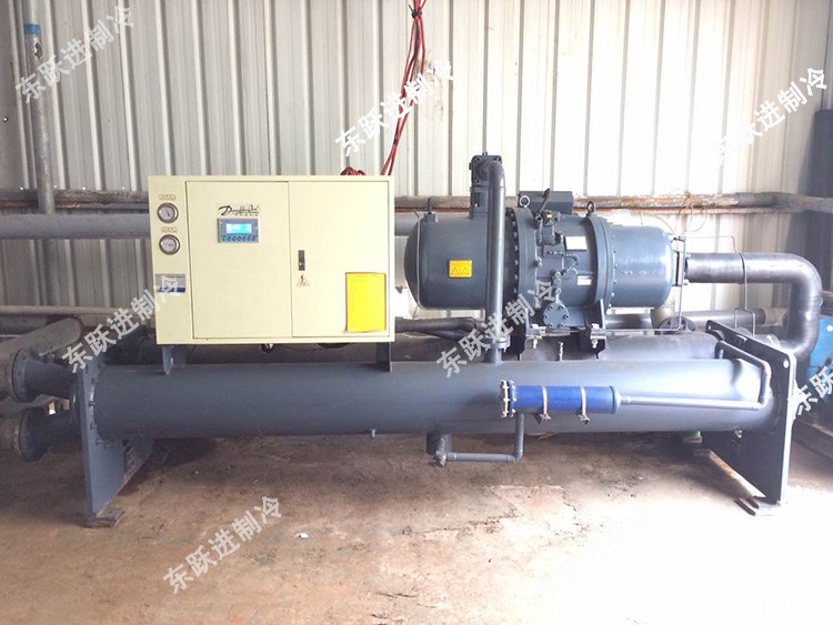 120HP水冷螺杆式冷水机组