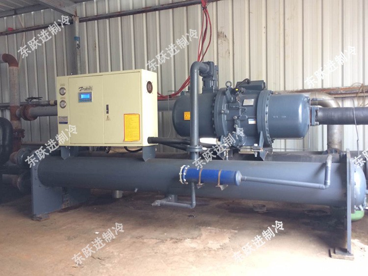 清远120HP螺杆式冷水机